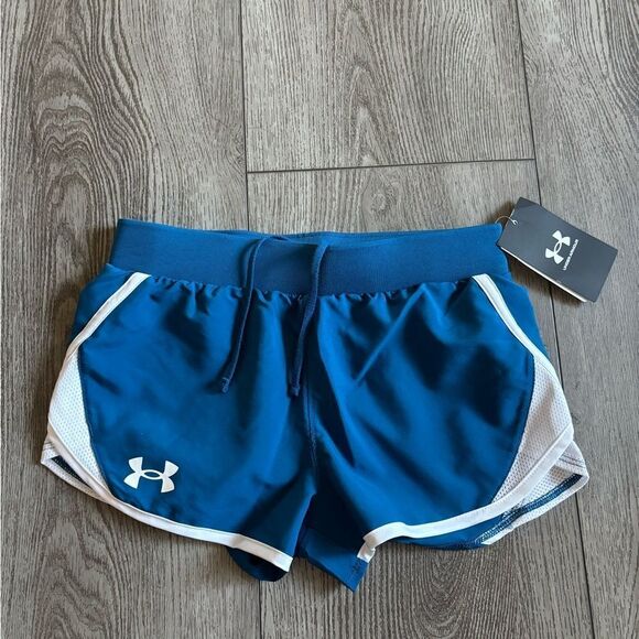 Under armour girls fly by shorts perfect for any sport practice - Picture 1 of 3
